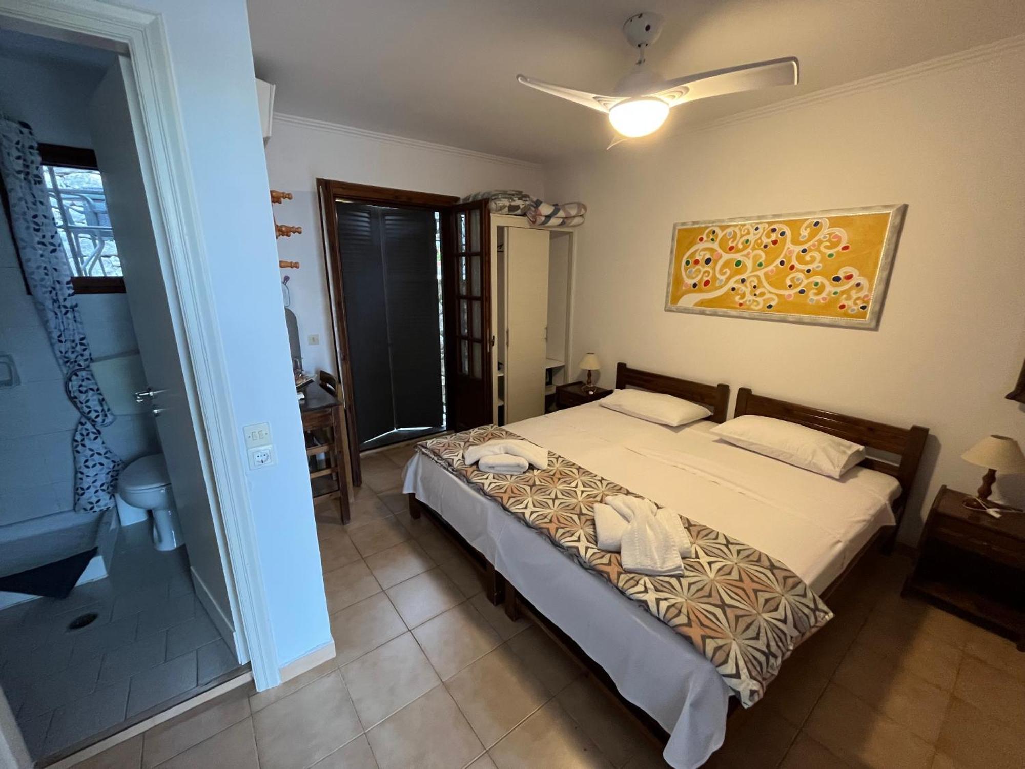 Perris Guest house *