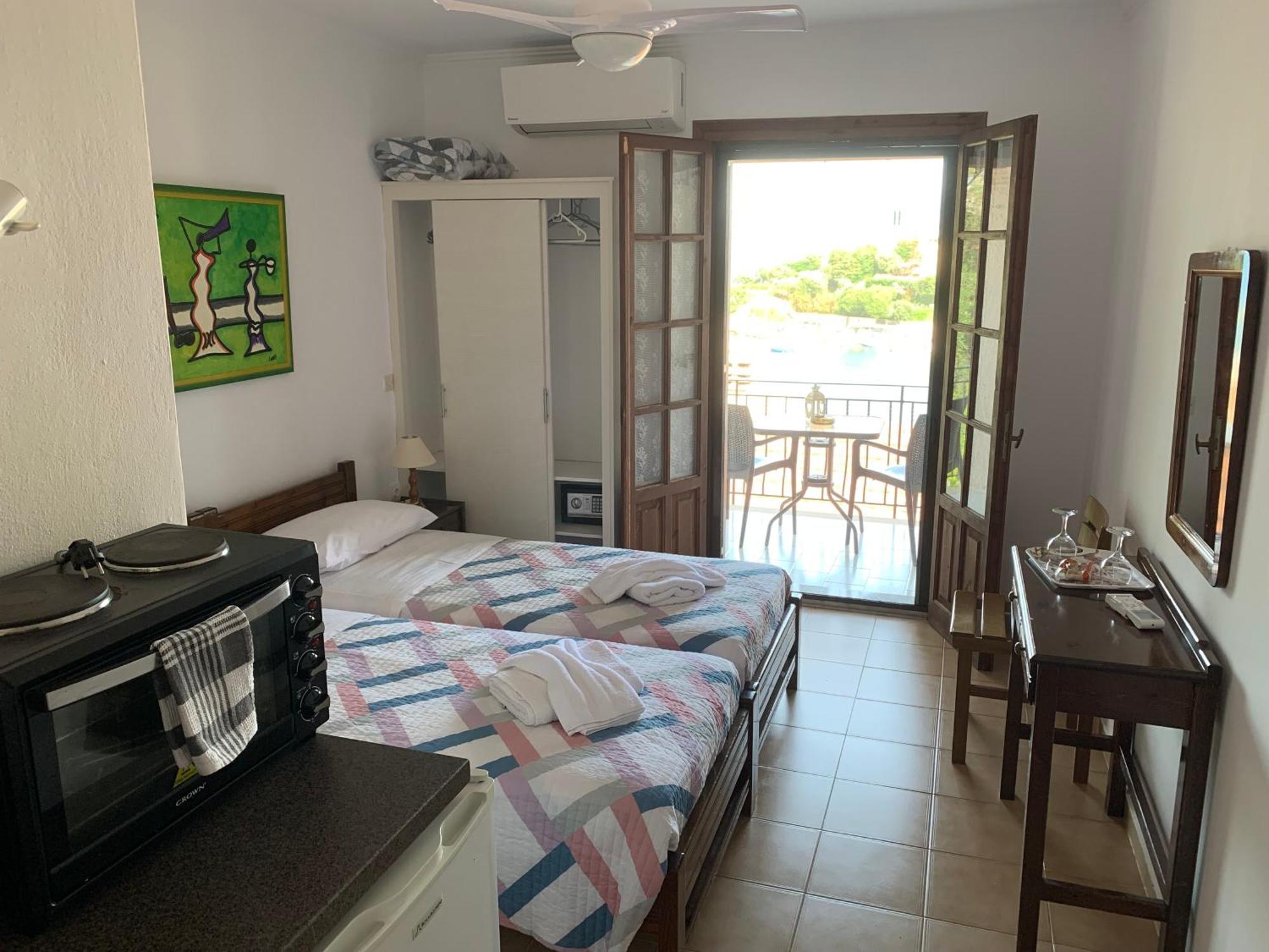 Perris Guest house *